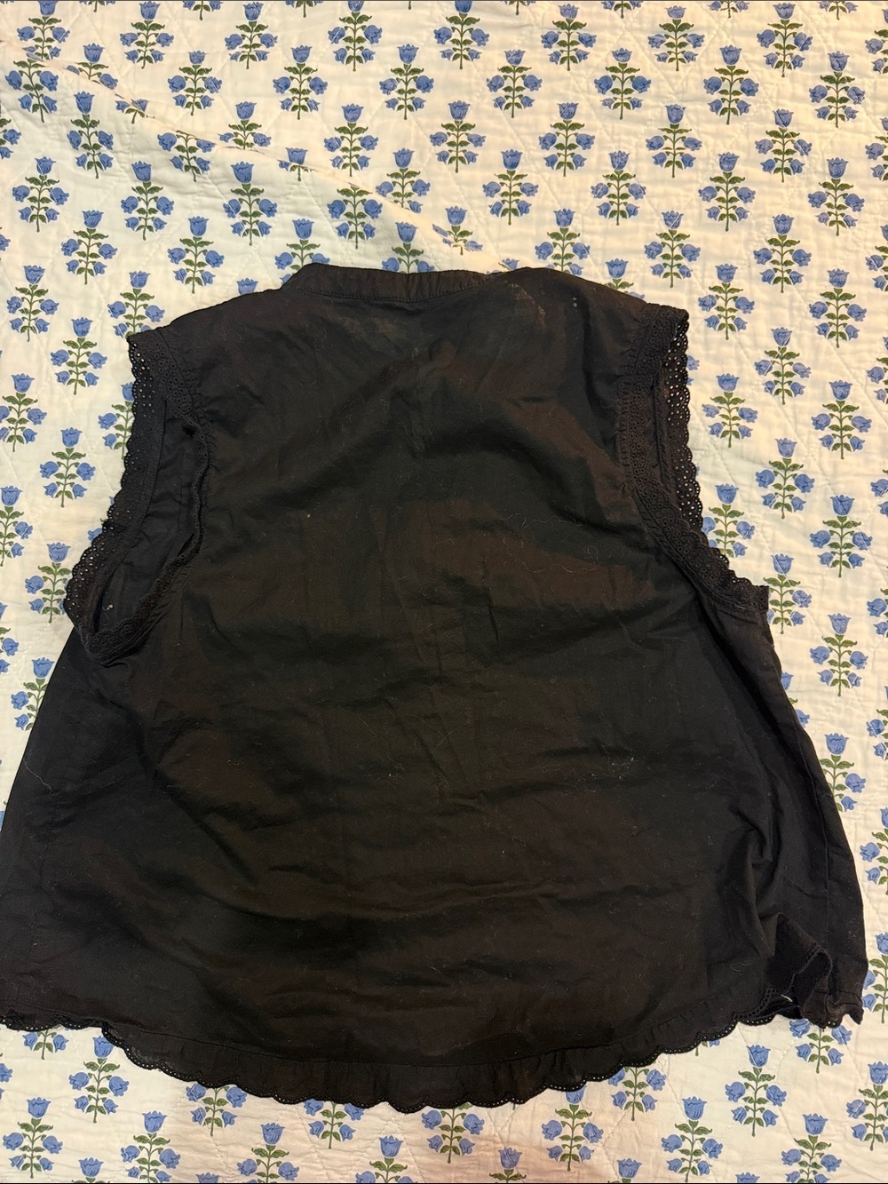 Zara Black Lace-Trim Button Front Sleevless Top - Picture 2 of 2